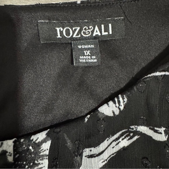 Roz & Ali Women Black & White Floral Lined 3/4 Sleeve Relaxed Fit Blouse Size 1X - Picture 8 of 13